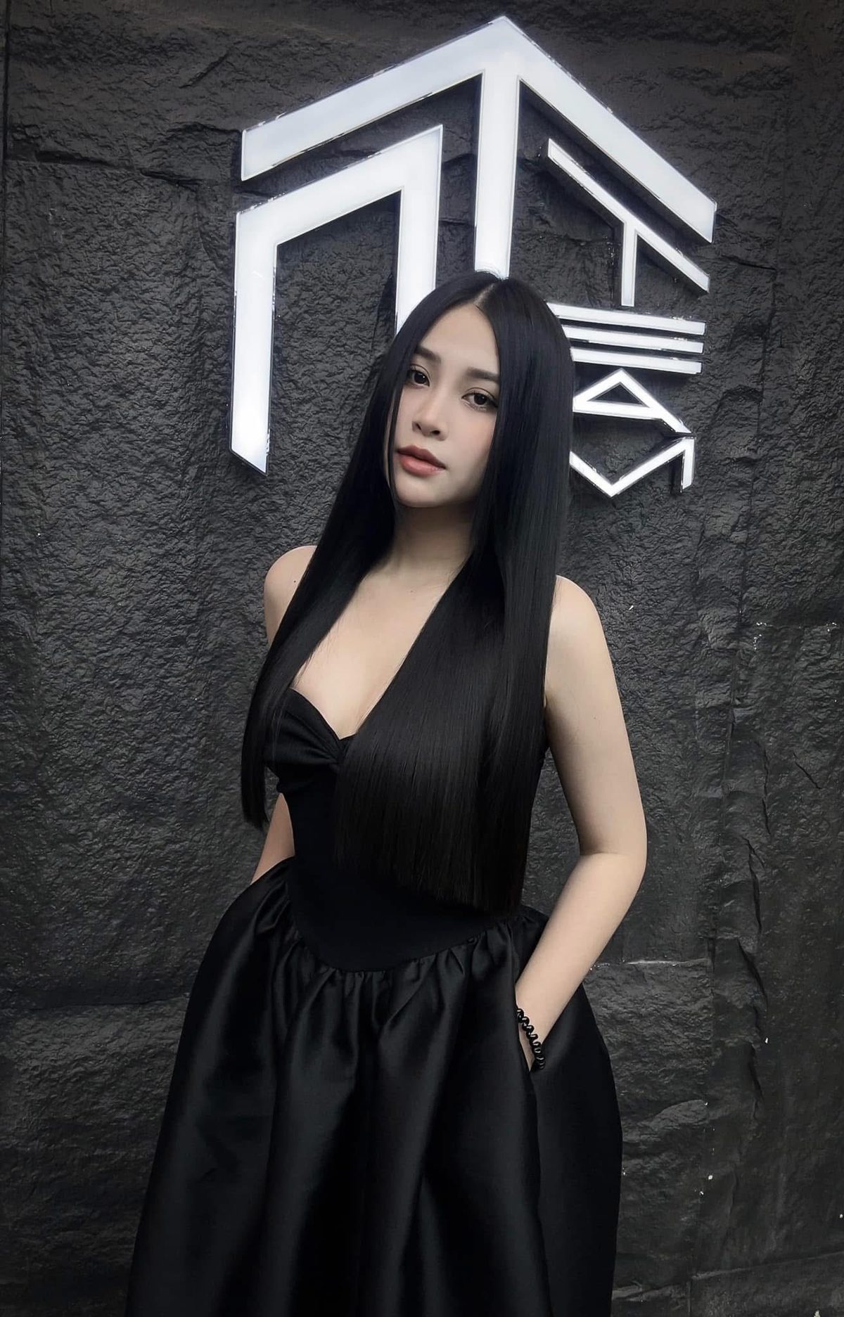 Salon phục hồi tóc uy tín Nhật Tâm Hair Salon với đội ngũ giàu kinh nghiệm