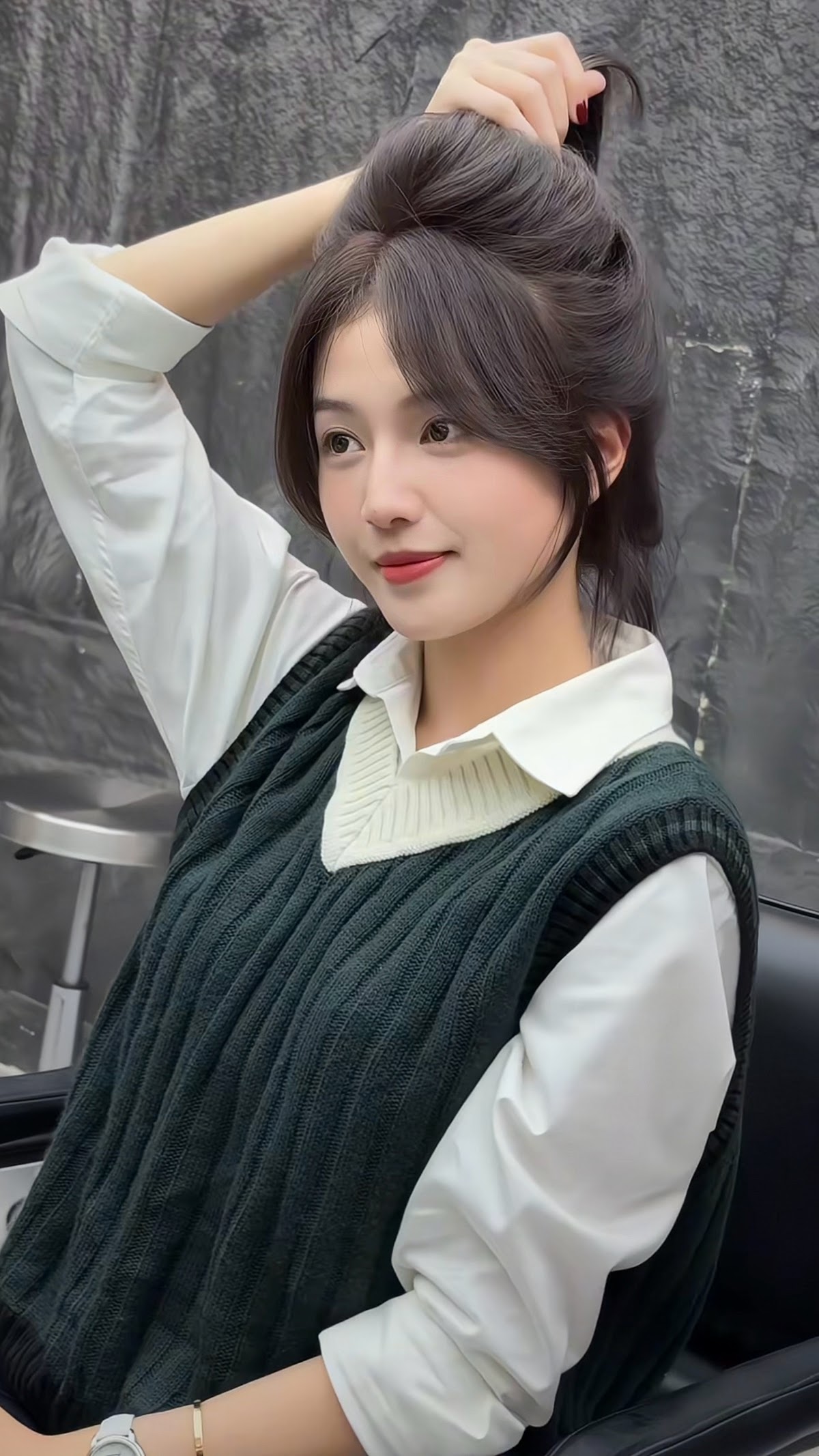 Khách hàng làm tóc tại Nhật Tâm Hair Salon