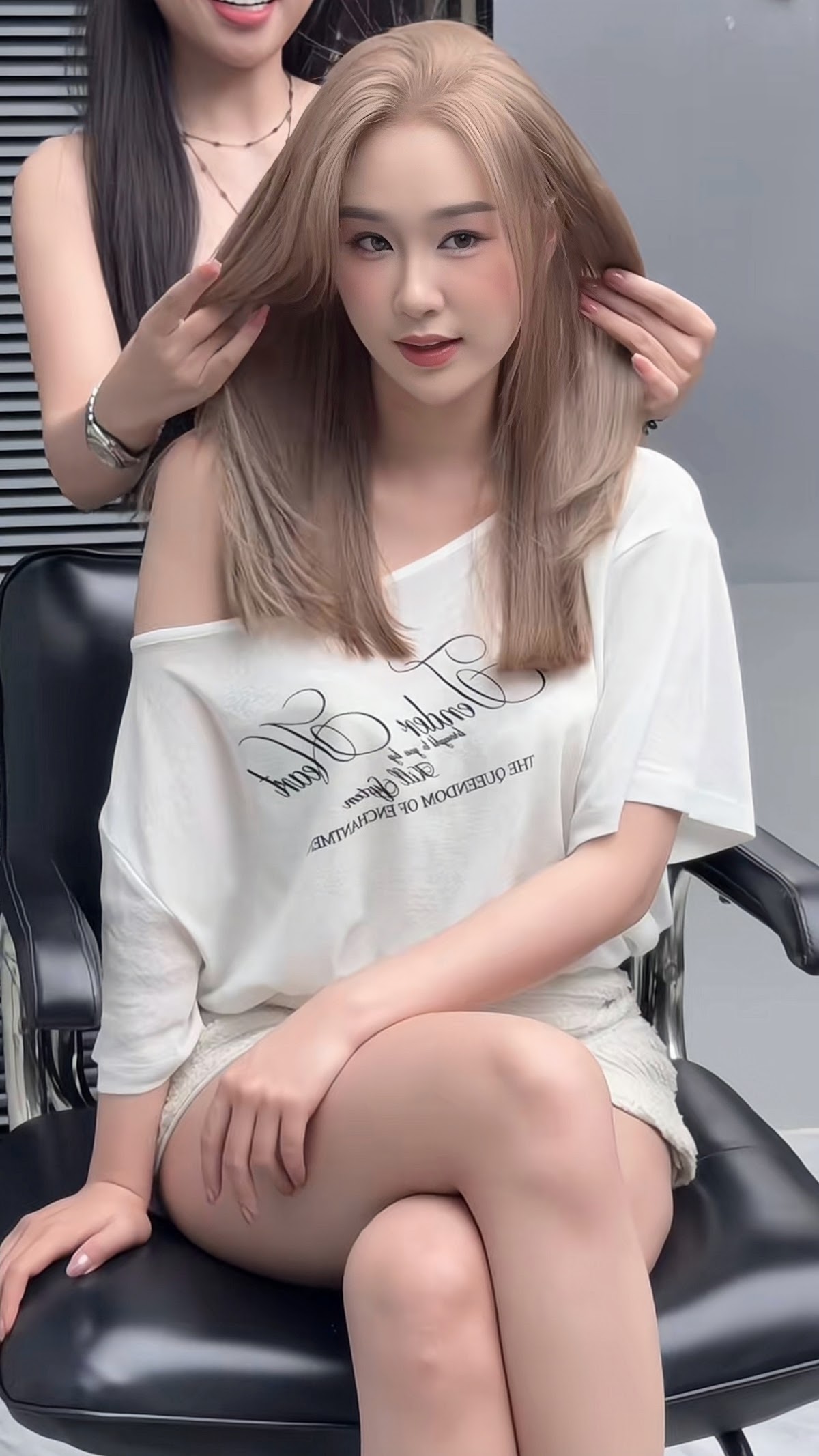 Khách hàng làm tóc tại Nhật Tâm Hair Salon
