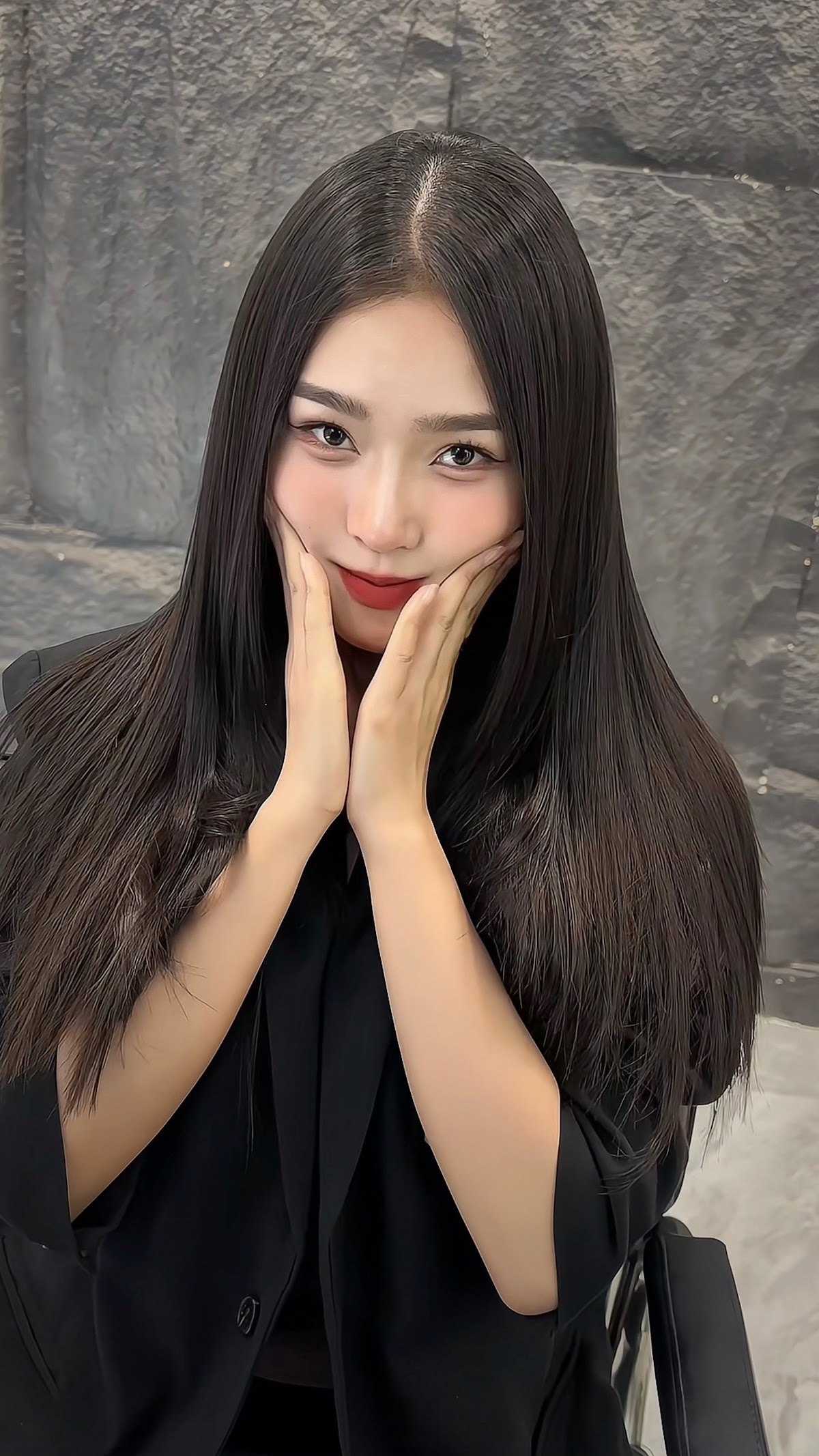 Khách hàng làm tóc tại Nhật Tâm Hair Salon