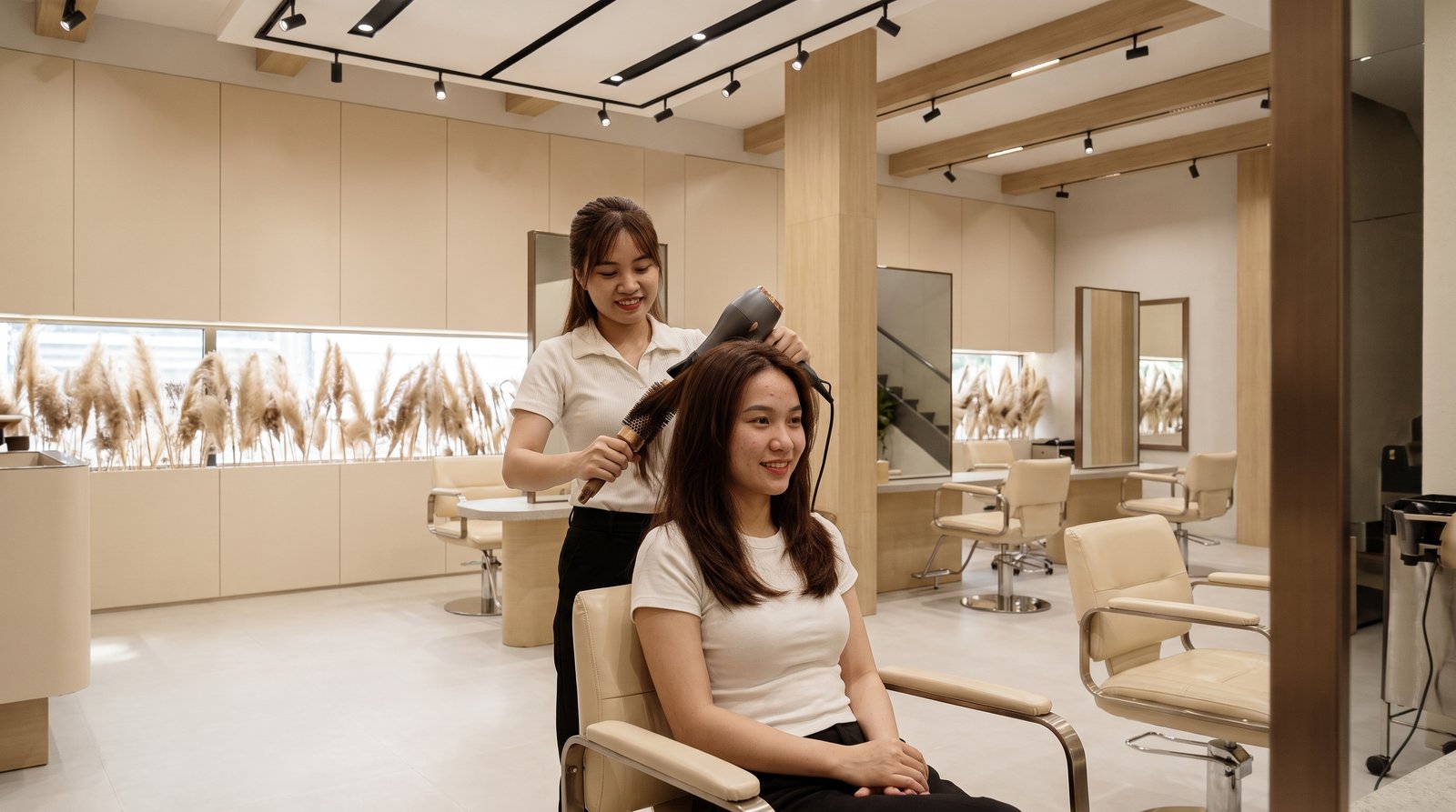Nhuộm nâu socola 2026 hoàn thiện tại Nhật Tâm Hair Salon