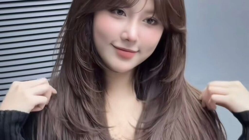 Tóc duỗi tự nhiên đẹp của khách tại Nhật Tâm Hair Salon