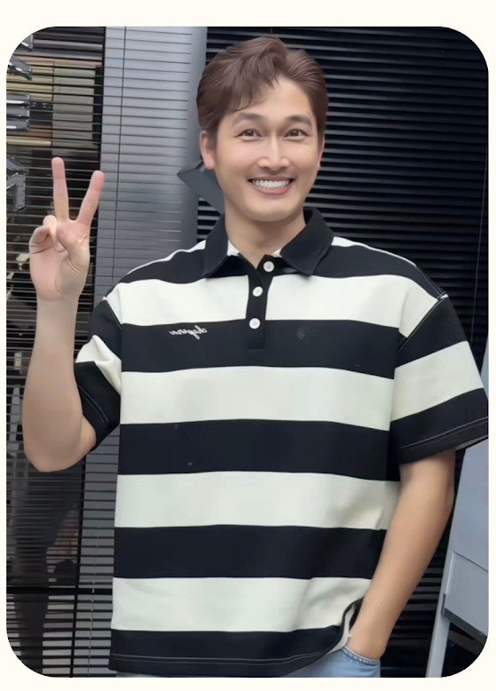 Vietnamese actor Dinh Tu showing his smoky brown hair colour at Nhat Tam Hair Salon in Hanoi